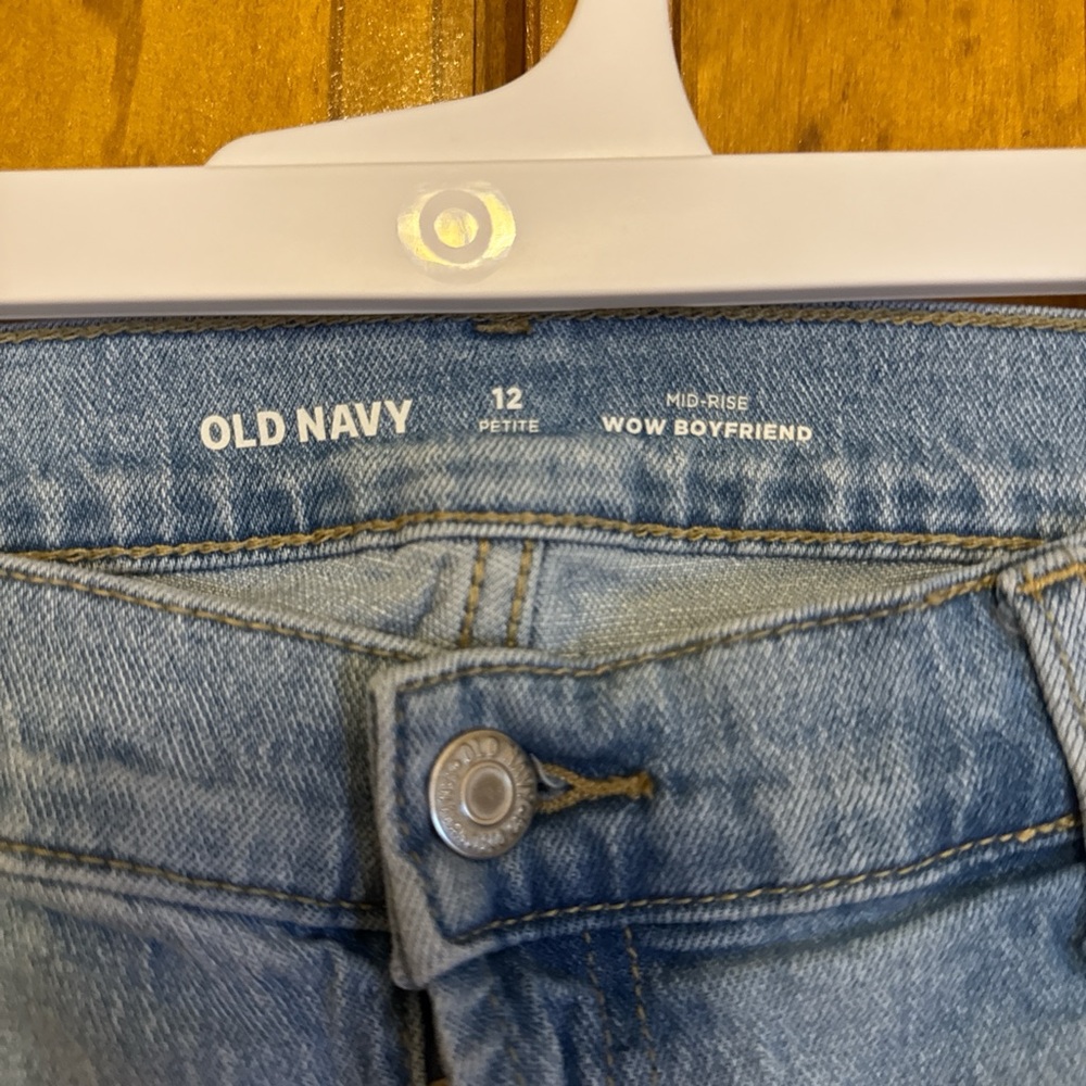 Old Navy Mid-Rise Wow Boyfriend Blue Women's Jeans - Picture 3 of 6